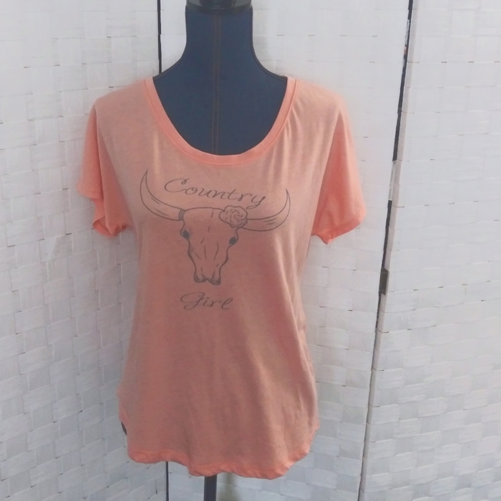 Wild Raven size M Peach Country girl short sleeve tee with steer head